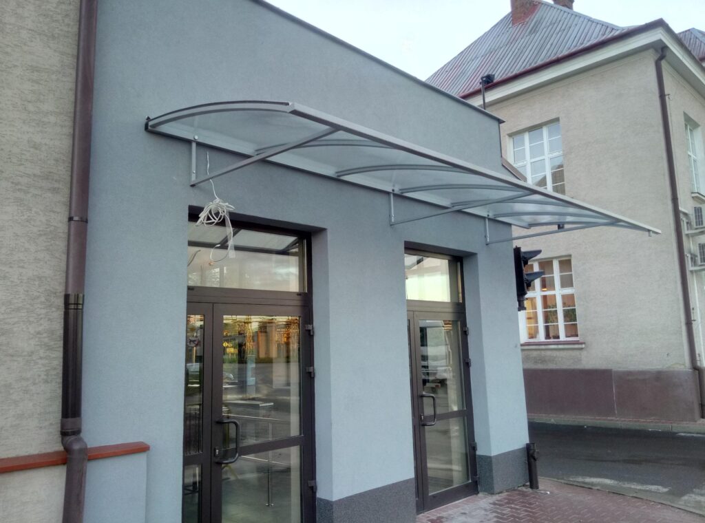 zadaszenie z poliwęglanu